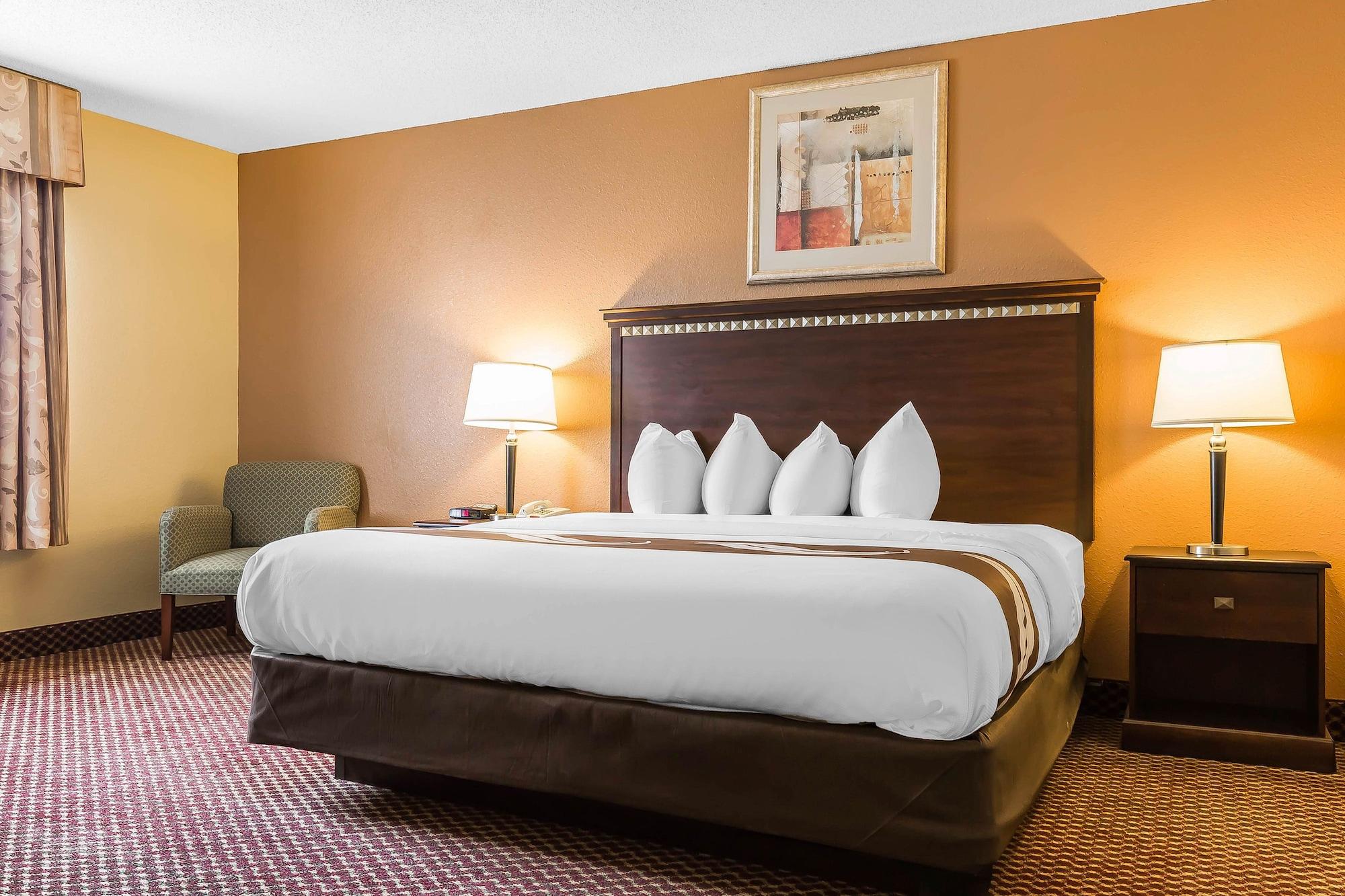 Quality Inn & Suites Bloomington University Area Exteriör bild