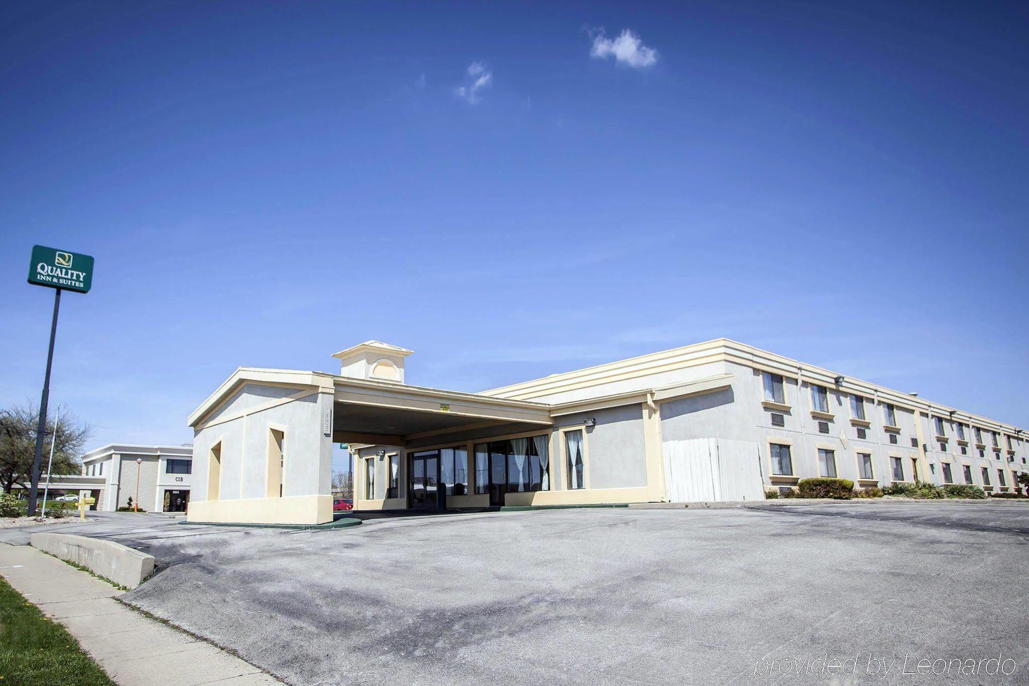 Quality Inn & Suites Bloomington University Area Exteriör bild