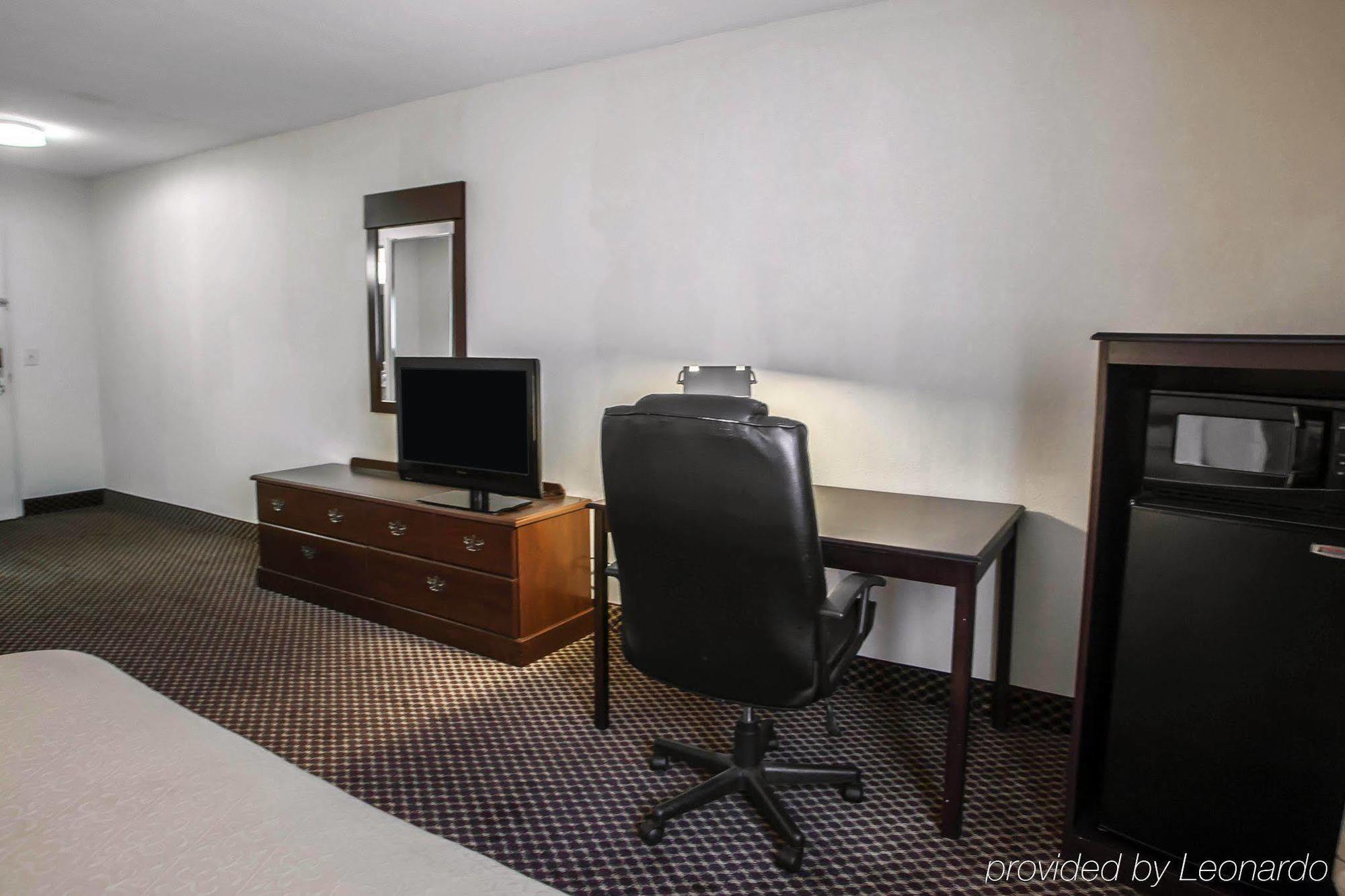 Quality Inn & Suites Bloomington University Area Exteriör bild