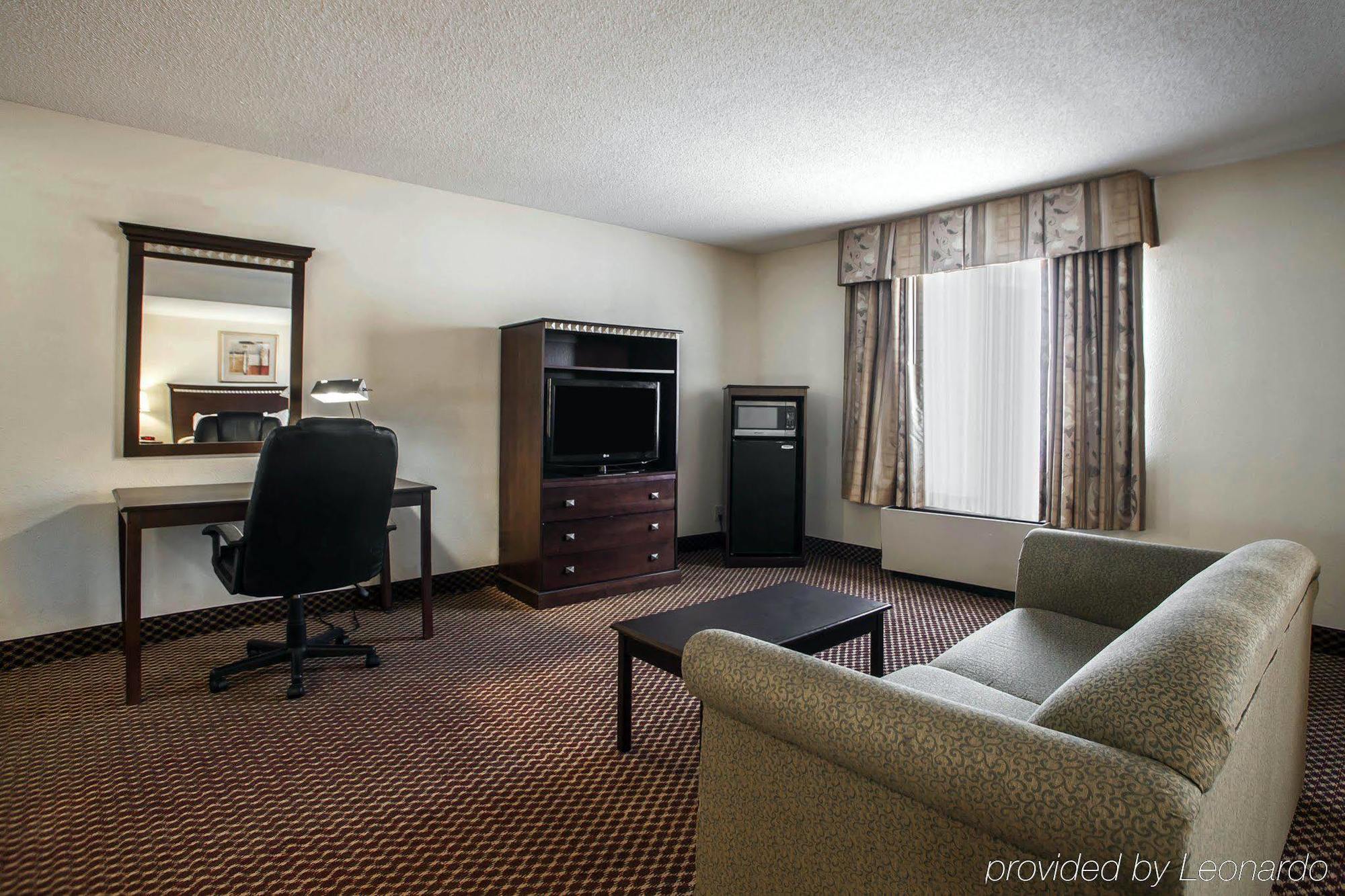 Quality Inn & Suites Bloomington University Area Exteriör bild